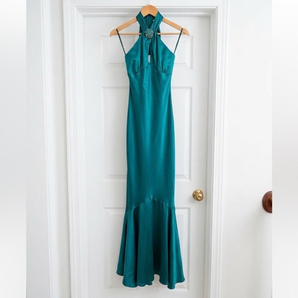 Vintage 90s Y2K Rampage Green Halter Cut Bow Open Back Gown Prom Dress Formal